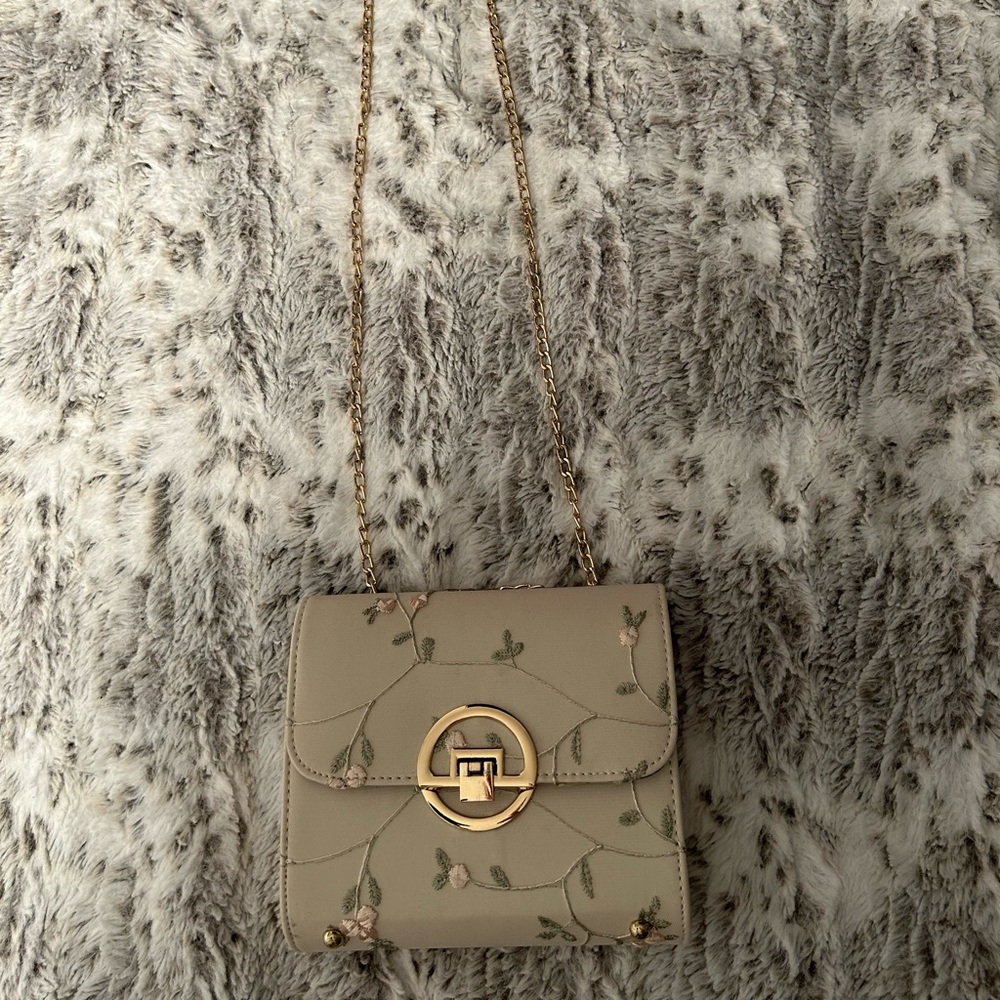 Purse from SHEIN ! Really nice and brand new!!💕💕
